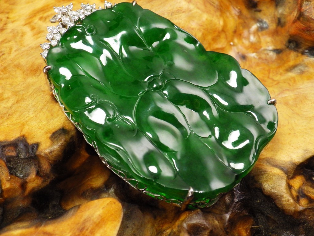 逐漸成為國際珠寶市場的主流，充滿學問卻又難清楚界定優劣等級的翡翠