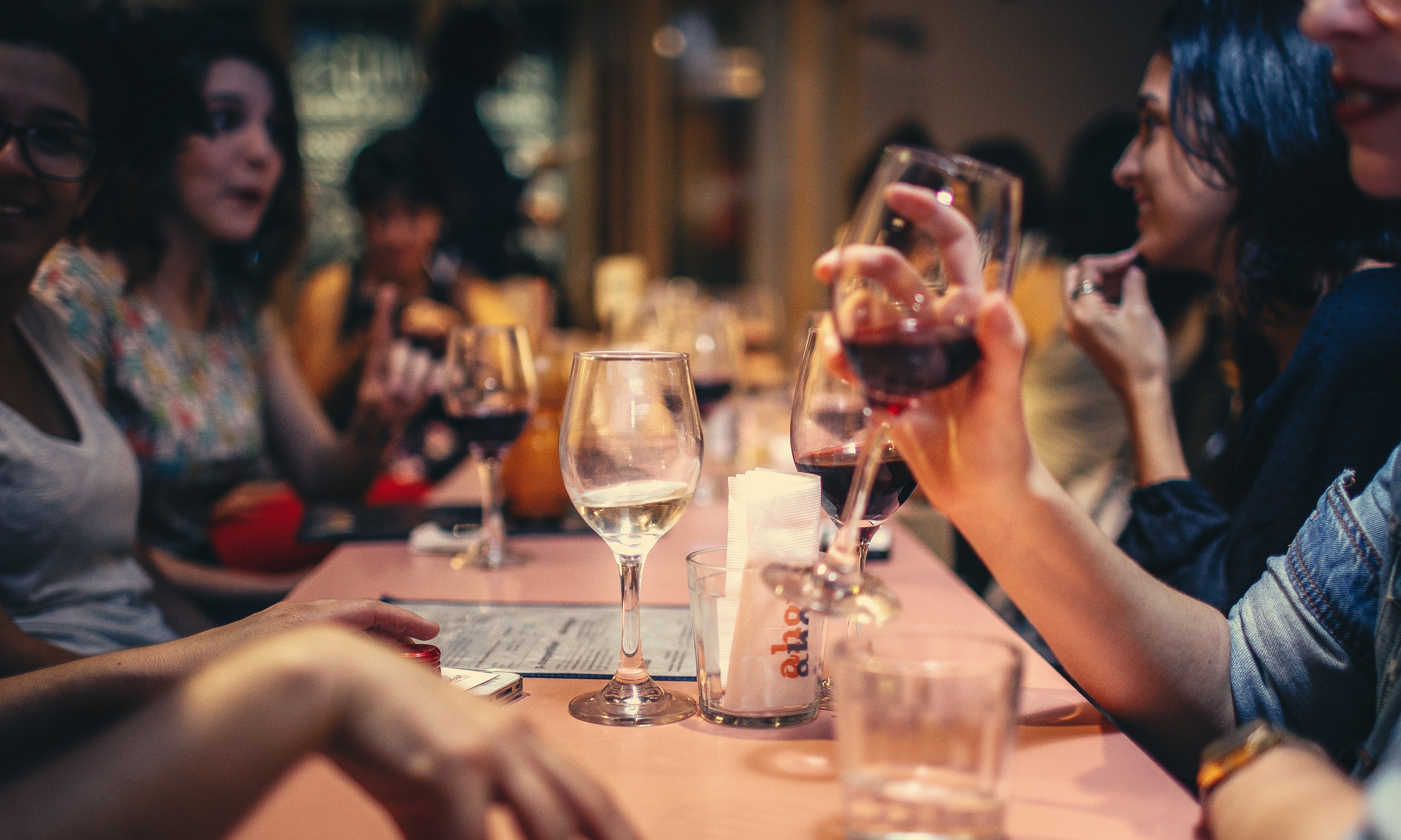 男女之間的「黑暗森林法則」：小心那個平凡大叔，他其實是位「獵人」 - TNL The News Lens 關鍵評論網