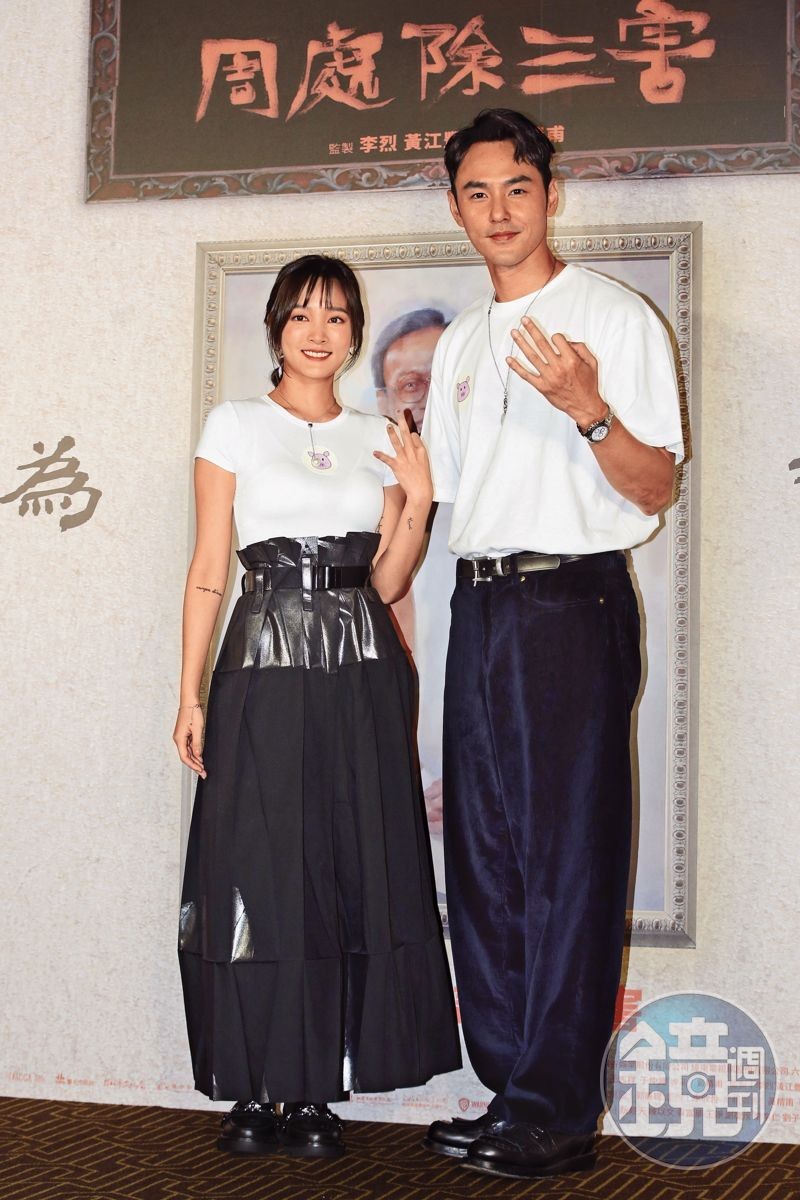 阮經天（右）與王淨（左）出席《周處除三害》首映記者會，除了票房之外，也讓他再次獲得金馬獎最佳男主角提名。