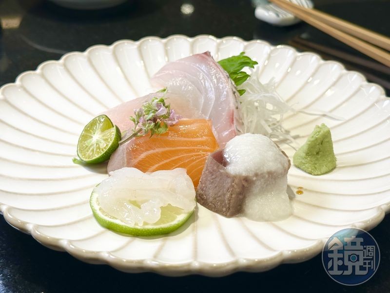 「生魚片」每天會挑選5至6種，從日本空運或來自基隆崁仔頂的新鮮漁獲。