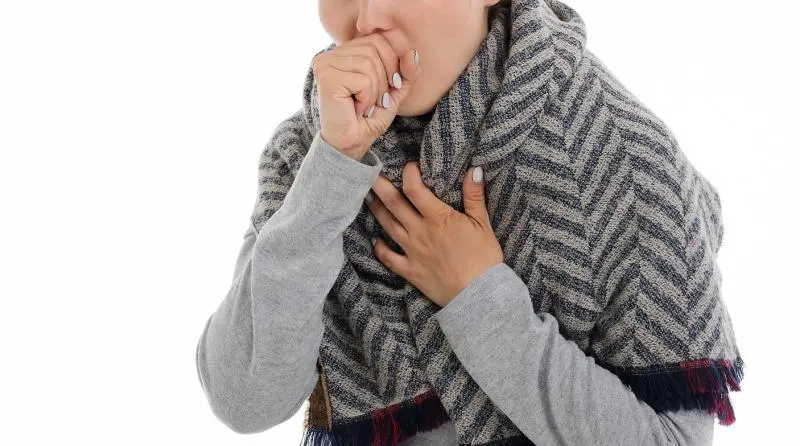 ▲黃軒建議，一旦出現持續3週以上的咳嗽，且服用藥物後症狀未改善，強烈建議進行胸部X光或低劑量電腦斷層檢查，以查看肺部是否存在異常。（示意圖／取自 Pixabay ）