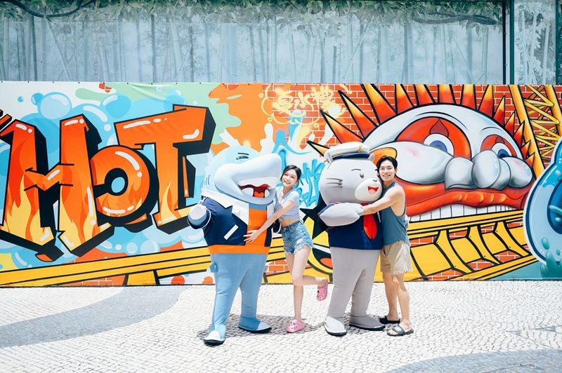 盛夏節目於香港海洋公園強勢登場，由動感嬉水區和激玩障礙賽，加上遍佈全園的精彩表演，超過90項體驗等大家玩轉至Chill仲夏。（香港旅遊發展局提供）