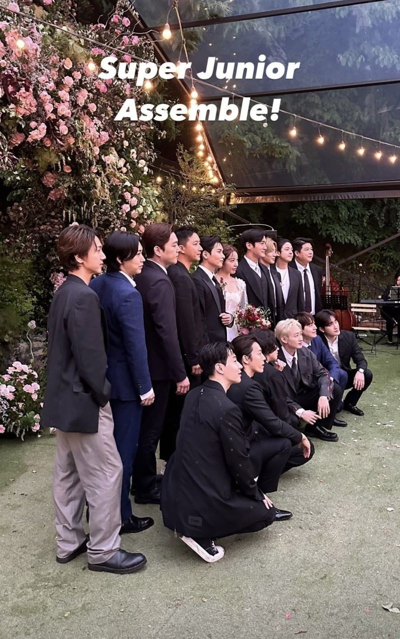 Super Junior-M的Henry、周覓（前排最左與右）也前來祝福厲旭。（網路圖片）