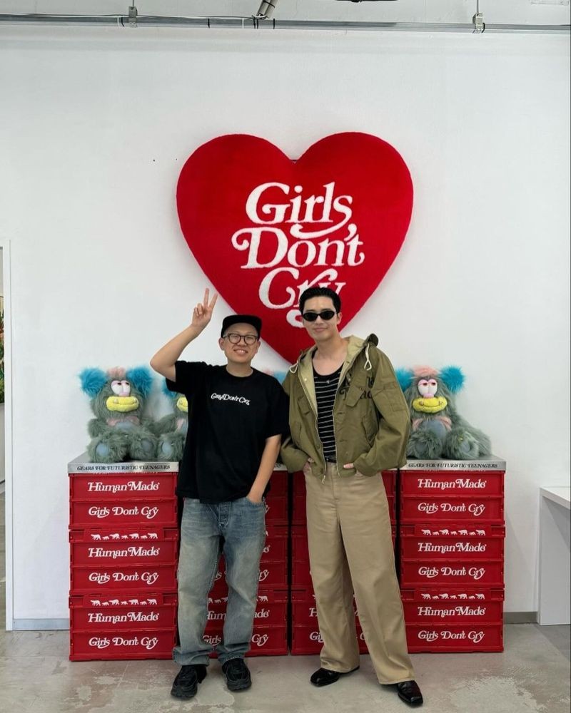 朴敘俊在日本與「Girls Don’t Cry」創辦人Verdy合照。（翻攝朴敘俊INS)