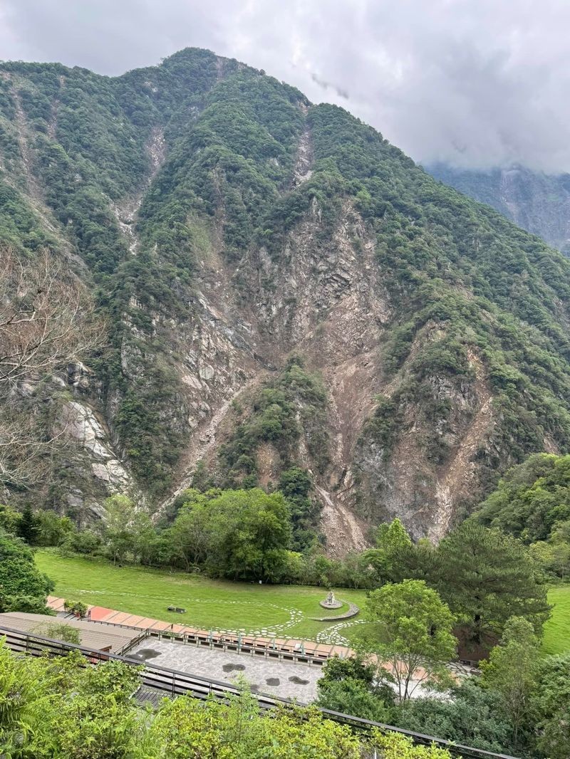 0403花蓮強震後，台灣山區處於極度不穩的狀態，王士豪醫師及氣象署都建議民眾暫時別前往山區。（翻攝自太魯閣山月村臉書）