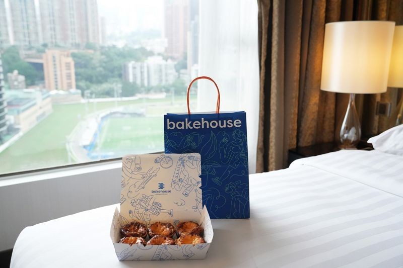 香港灣仔帝盛酒店特別推出蛋塔代購服務，輕鬆將人氣Bakehouse蛋撻帶回台灣。（香港旅遊發展局提供）
