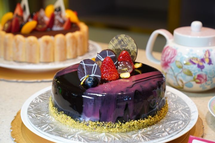 ▲「甜品匯」特色餐廳，提供來自世界各地的精緻蛋糕與甜品，可度過美味「食」光。　圖：名勝世界郵輪／提供