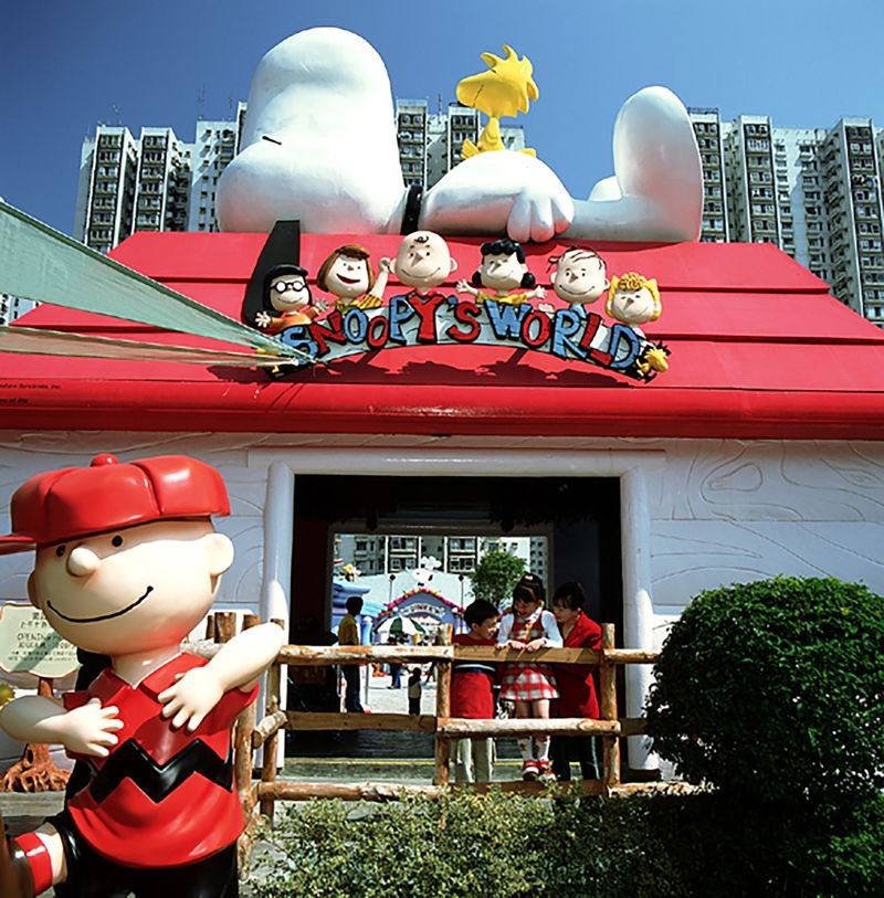 亞洲首座以史努比漫畫為主題的戶外遊樂場也在香港，喜歡史努比的親子絕對不能錯過。（香港旅遊發展局提供）