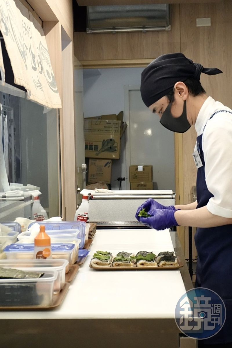 日本京都資深店長加藤雄也先生也派駐來台為員工進行全面的教育訓練，確保消費者能嘗到和日本同樣高水準的美味。