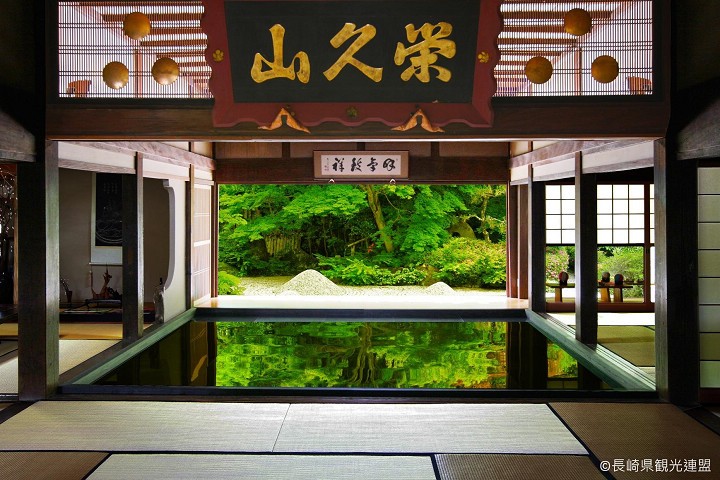 不論新綠或是紅葉季節都十分受歡迎的壽福寺