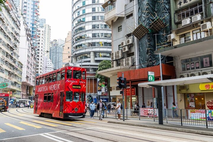 ▲香港以天際線、購物和美食著稱，太平山頂、尖沙咀購物、港式飲茶一次擁有。　圖：Agoda／提供