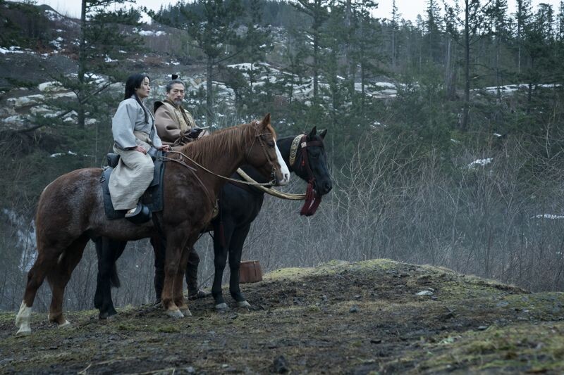 真田廣之在《幕府將軍》全劇都以日文台詞演出，加上考究的美術、服裝、布景，展現出史詩級歷史劇的氣勢。（Disney+提供）