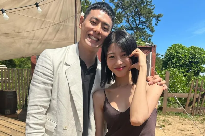 ▲《單身即地獄3》捧紅不少出演者,其中包含李官熙(左)、崔慧善(右)。(圖/李官熙IG)