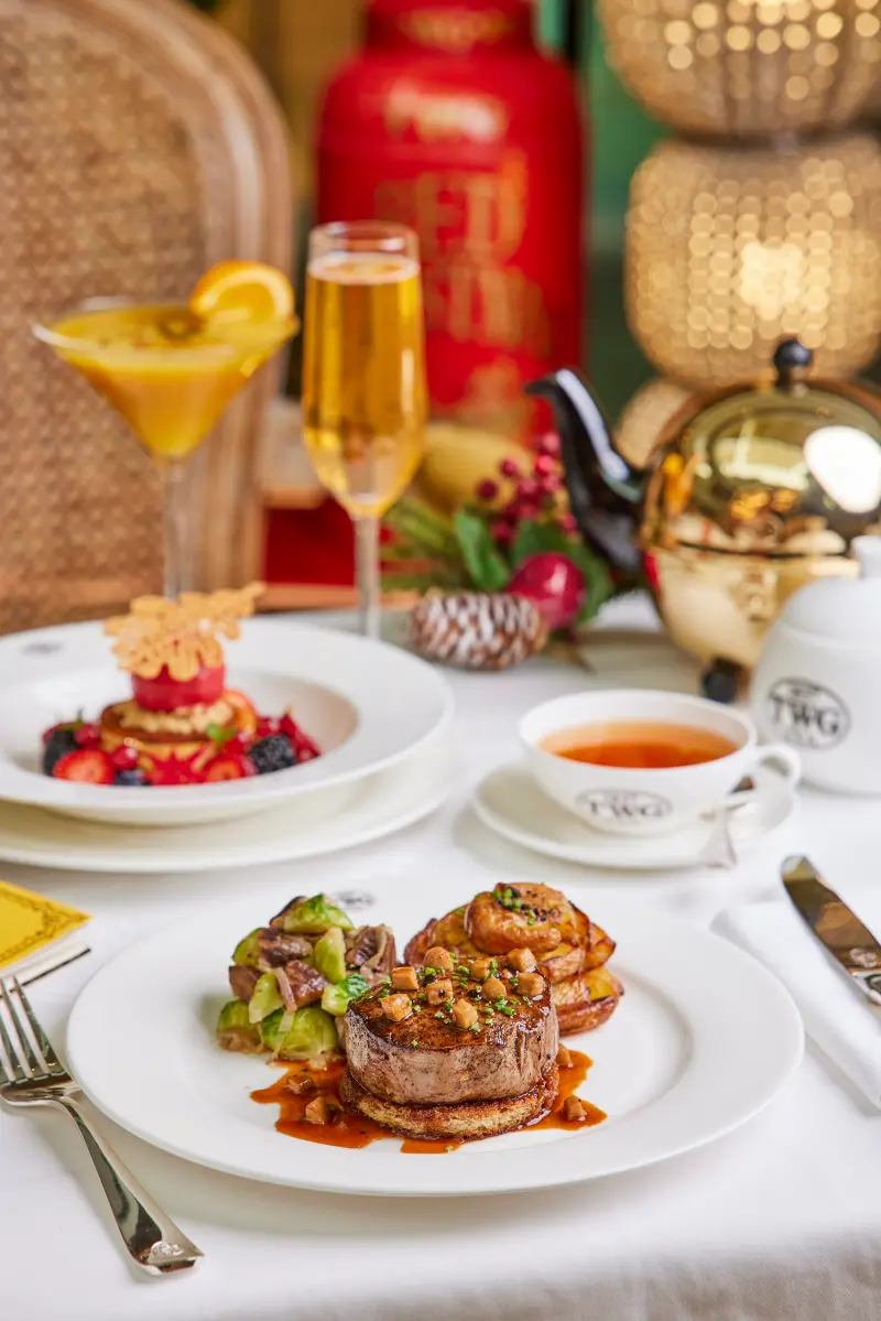 ▲TWG Tea2024聖誕茗茶套餐「嫩煎美國菲力牛排佐鵝肝醬」。(圖/TWG Tea提供)