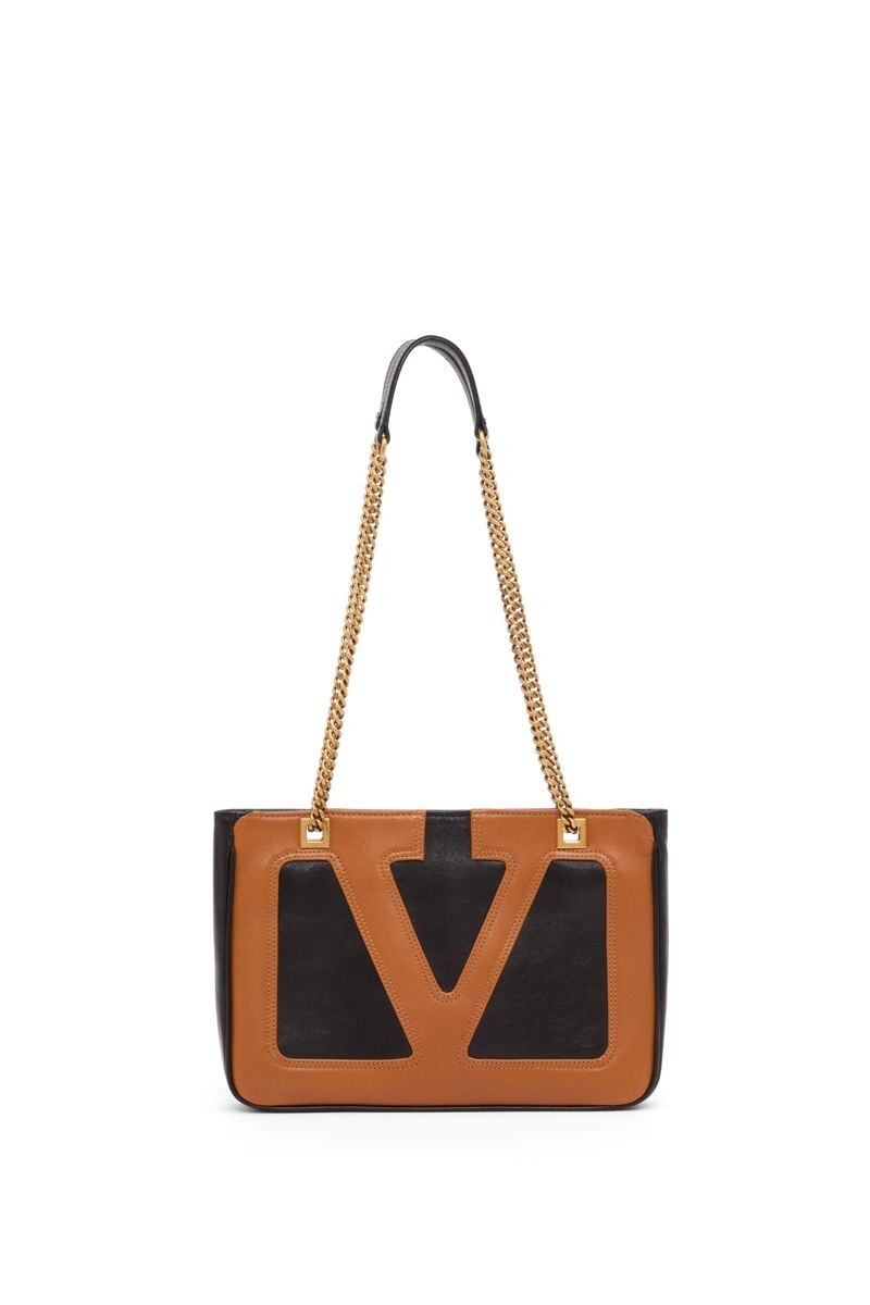 黑棕配色Viva Superstar bag (S)。價格店洽(VALENTINO提供)