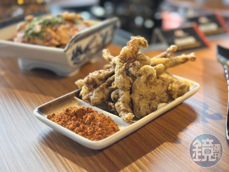 「小酥肉」炸得皮脆肉嫩,鹹香不油膩。(160元/份)