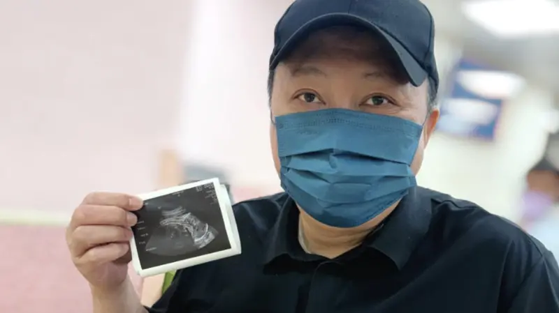 ▲趙正平今(25)日成功升格爸爸了,激動吐心聲:「此生沒有收過這麼美好的聖誕禮物。」(圖/翻攝自趙正平臉書)