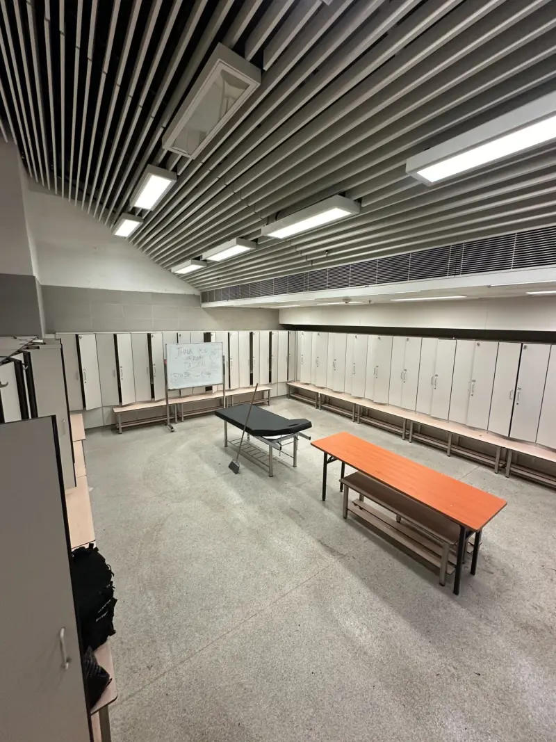 ▲東亞盃中華隊首戰對蒙古,安以恩與班吉首次組成歸化雙箭頭發威,終場以4:0大勝蒙古,賽後中華男足自發性整理休息室,並留下「Thank You From Taiwan」感謝香港場地工作人員相當暖心。(圖/中華足協提供)