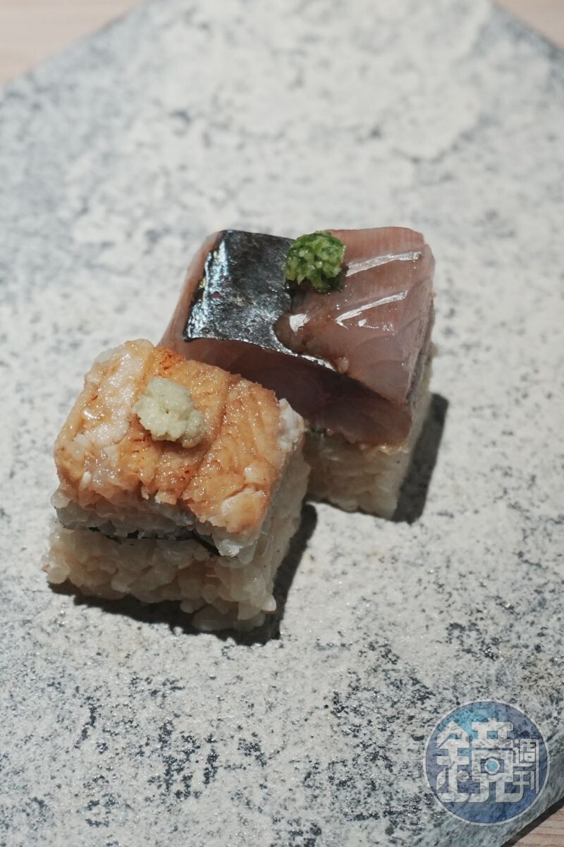 關西風味的「星鰻押壽司」(左)、「竹莢魚押壽司」(右),是菜單上的定番。