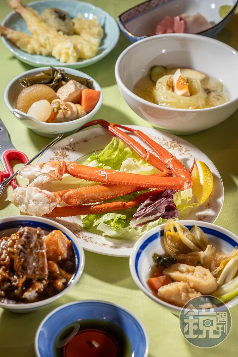 飯店內的自助式晚餐能大啖三陸海岸長腳蟹盛岡冷麵、秋田烤米棒鍋等日本東北名物。