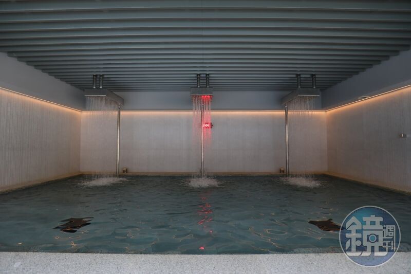 「水療風呂」設有三座不同功效與水溫的水療Spa。