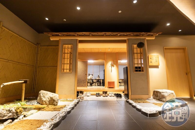 「七時雨」日本料理餐廳的空間洋溢濃郁和式風情。