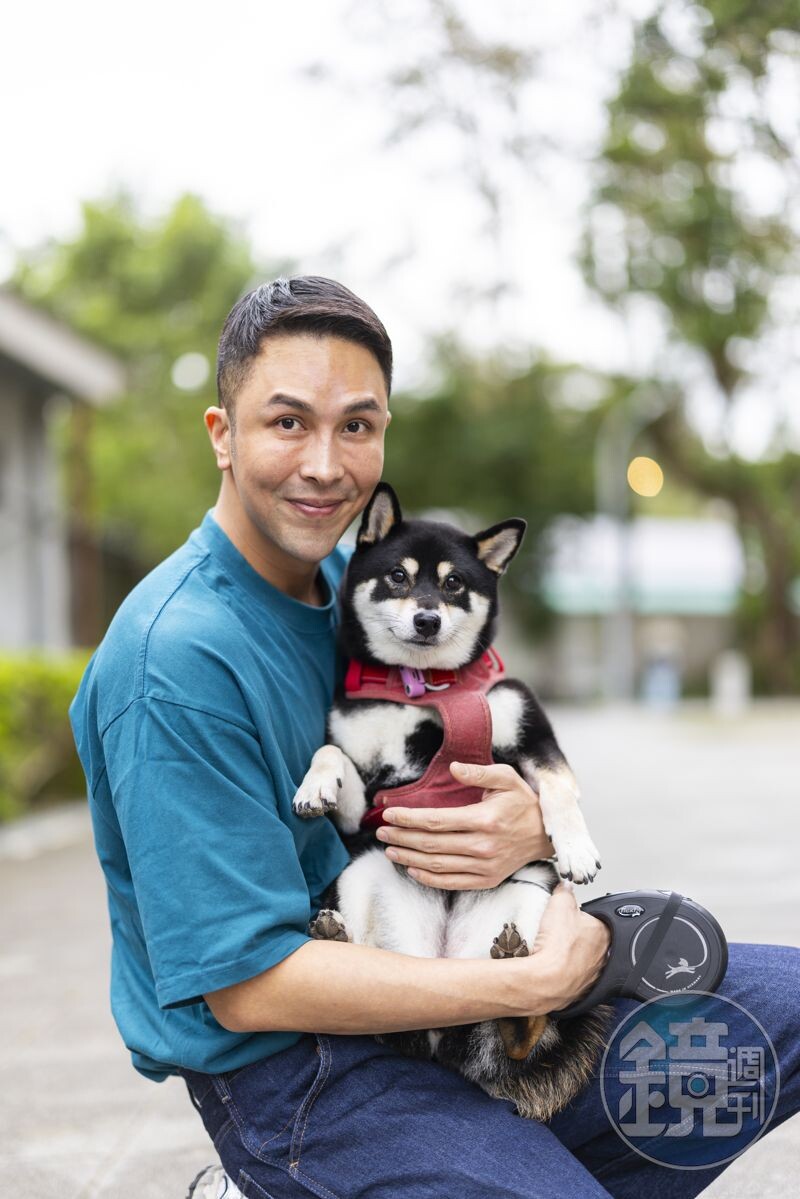 唐松瑞有一次不小心在寵物店看到柴犬彩券，第一眼看到牠，就覺得緣份來了。