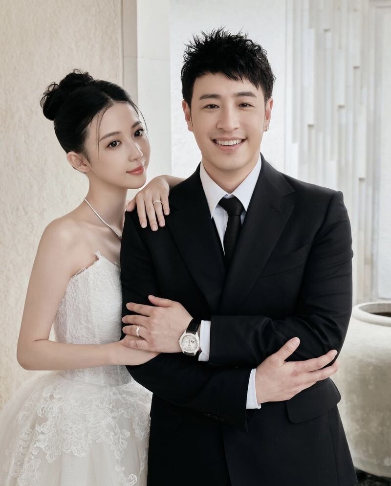 潘瑋柏於2020年與小13歲的大陸「最美空姐」宣云結婚。（翻攝lunaay__IG）