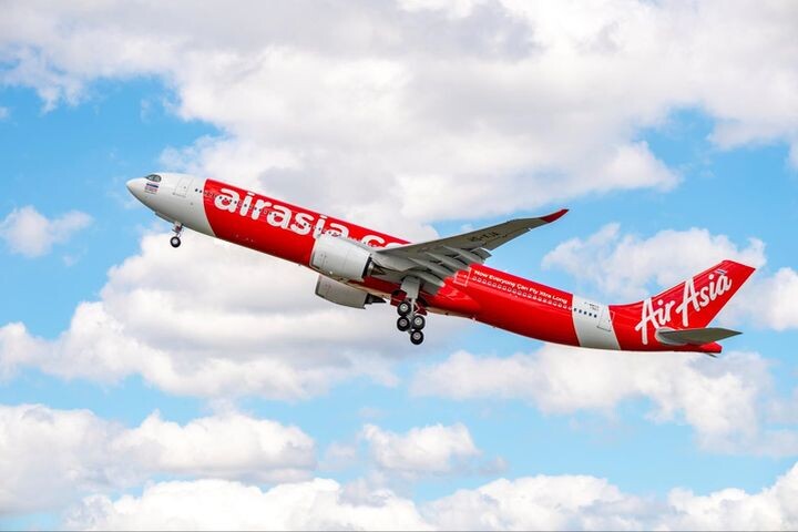 ▲AirAsia 2025年第一檔大促銷開跑，並在華山1914文化創意園區華山劇場舉辦「AirAsia 0元機票嘉年華」活動。　圖：AirAsia／提供