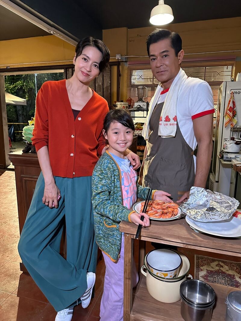 古天樂與梁詠琪24年內6度搭檔,這次是第2度演夫妻,還有個可愛女兒。(華映提供)