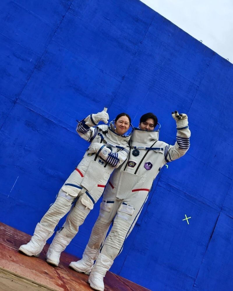 李敏鎬與孔曉振主演《問問星星吧》挑戰太空人題材。(翻攝李敏鎬INS)