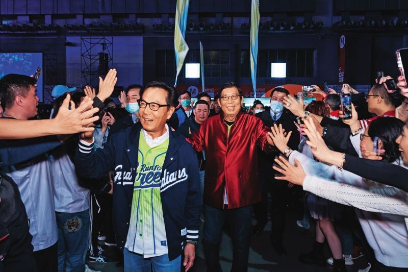 富邦金具備股價上漲動能強和還原殖利率高兩大優勢。