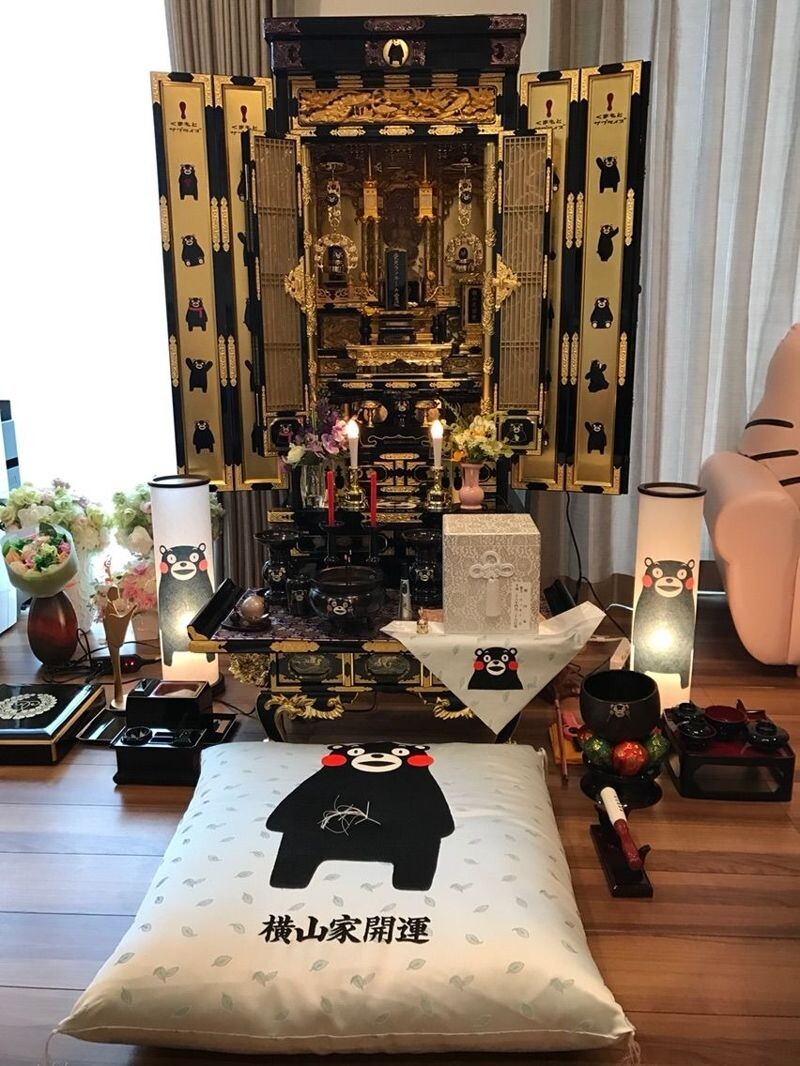 熊本熊聯名的商品當中，登記「熊字第一號」的商品，其實是佛壇。（翻自「輪島漆器佛壇店」部落格）