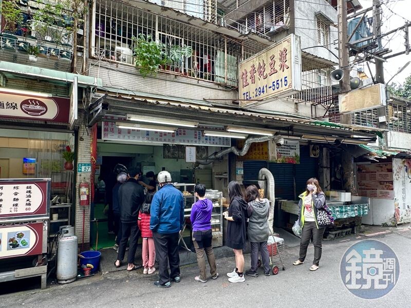 隱身在巷子裡的「永和佳香豆漿」,不起眼,卻有做得細緻的早點。
