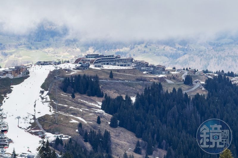 Club Med薩莫安斯（Club Med Grand Massif Samoëns Morillon）猶如一座現代風格的方舟，靜臥在壯麗的Giffre山谷之中。