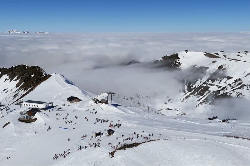 Grand Massif由Flaine、Les Carroz、Morillon、Samoëns及Sixt-Fer-à-Cheval五個風格各異的滑雪場組成的大型滑雪區，擁有高達139條、總長超過265公里的多元雪道，以及62座現代纜車。（滑雪兄妹Will&Hana提供）