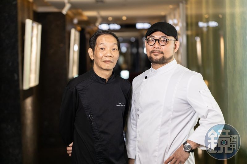 海峽會廚藝總監方永銘(右)與鄺啟明(左)14年前曾在紫豔中餐廳共事,現在又攜手共創「粵宴」。