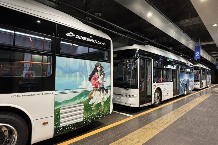 立山隧道電動巴士」在室堂～大觀峰區間新登場。　圖：向日遊顧問有限公司／提供