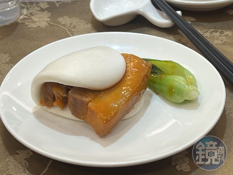 腐乳肉的瘦肉略柴，肥肉有些膩口。