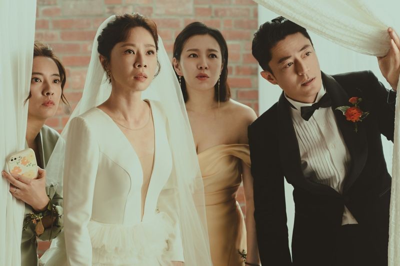 秦漢演出謝盈萱的父親,在女兒婚禮之日竟然鬧出風波。(Netflix提供)