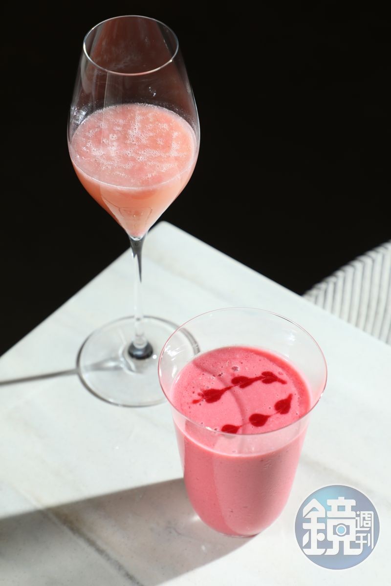 春天適合來杯粉嫩調酒「Bellini, Prosecco, Peach」(後)或無酒精的鮮打果昔「Grape, raspberry, osmanthus, honey, yogurt」(前)。(皆300元/杯)