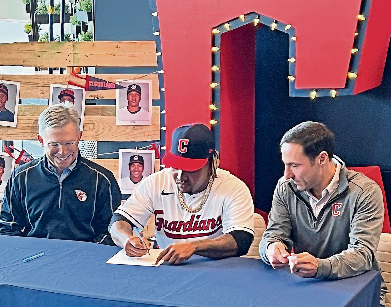 José Ramírez三度延長契約與守護者共創輝煌至2032年