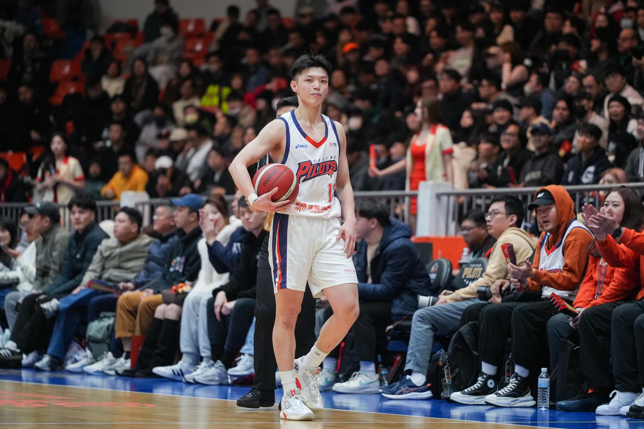 板橋戰記：失誤衝突頻傳 勇士二連勝來之不易