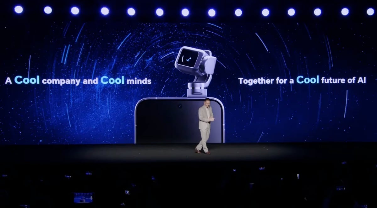榮耀發表 Robot Phone 概念手機 結合機械雲台 並公布 AI 轉型計畫