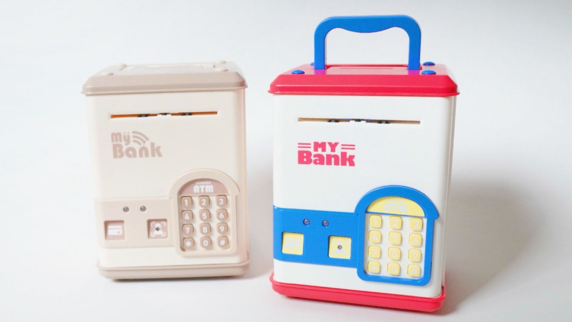 threads 爆紅 3COINS 電子存錢筒開箱!像迷你 ATM 一樣好玩,可愛外型值得包色。