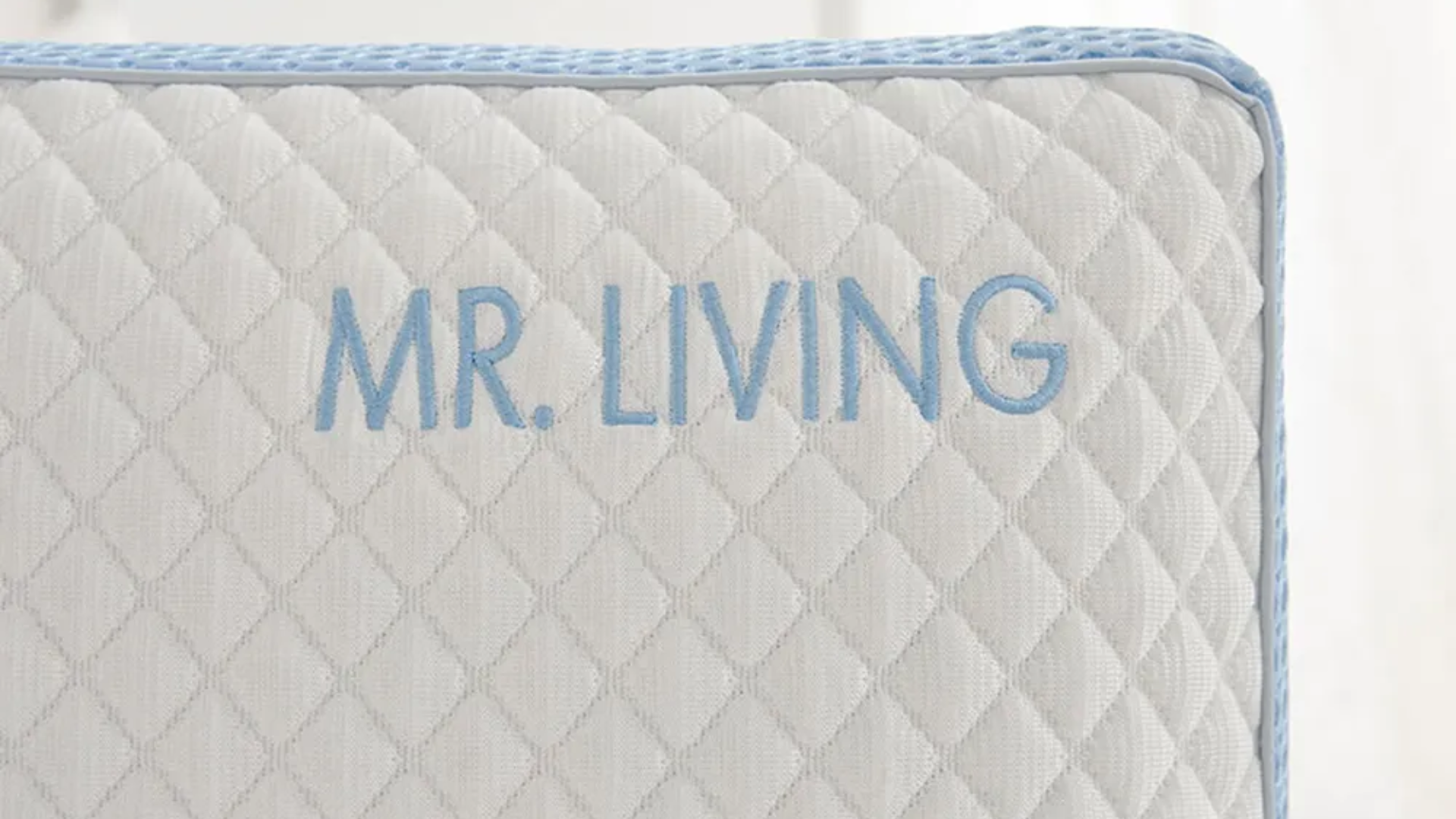 限時買一送一！MR. LIVING 居家先生涼感減壓記憶枕推薦，恆溫記憶棉，久睡也不悶熱。