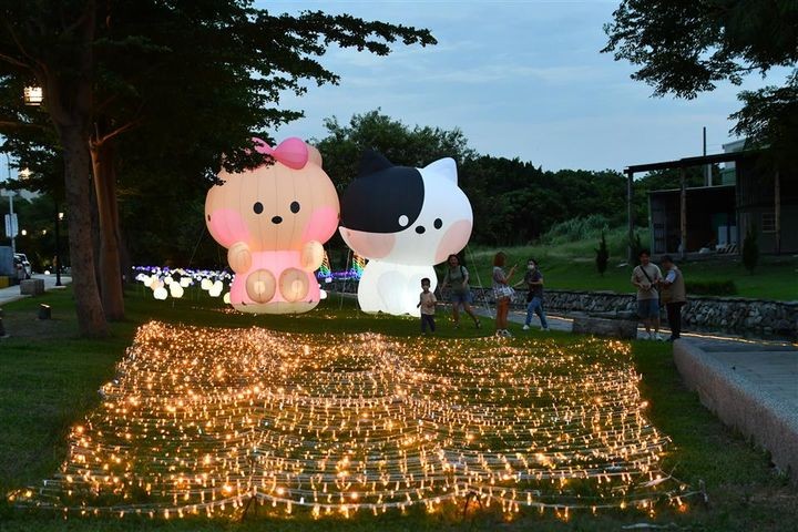 ▲「2025鹿港慶端陽」活動，今年有韓國知名即時通訊軟體 LINE 知名 IP「LINE FRIENDS minini」到鹿港。　圖：彰化縣政府／提供