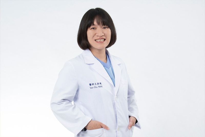 彰基婦產部高危險妊娠專責主治醫師王彥筑秉持「只要有希望,就不輕言放棄」的精神,讓早產兒得到很好的照顧。(彰基提供)