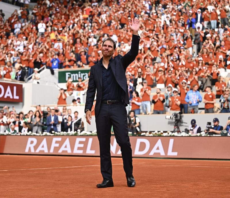 納達爾回到最熟悉的紅土球場。(翻攝X@RafaelNadal)