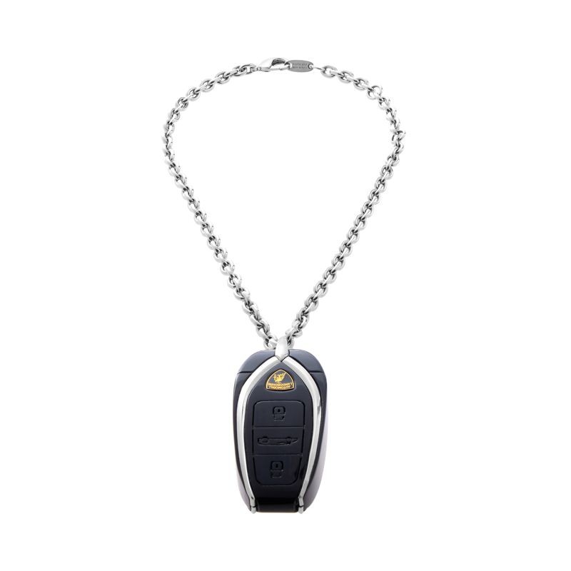 BALENCIAGA | Automobili Lamborghini鑰匙圈造型項鍊。NT$31,700(BALENCIAGA提供)